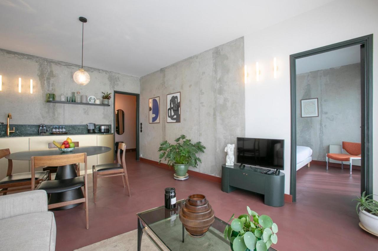 Apartment Joie Bargue Paris